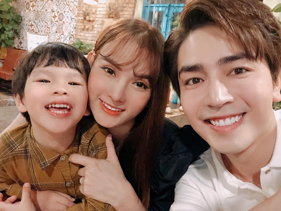 “Hội bỉm sữa V-Biz": Đông Nhi “mở hàng” quá hên, loạt sao nữ liên tiếp nhận tin vui ảnh 9