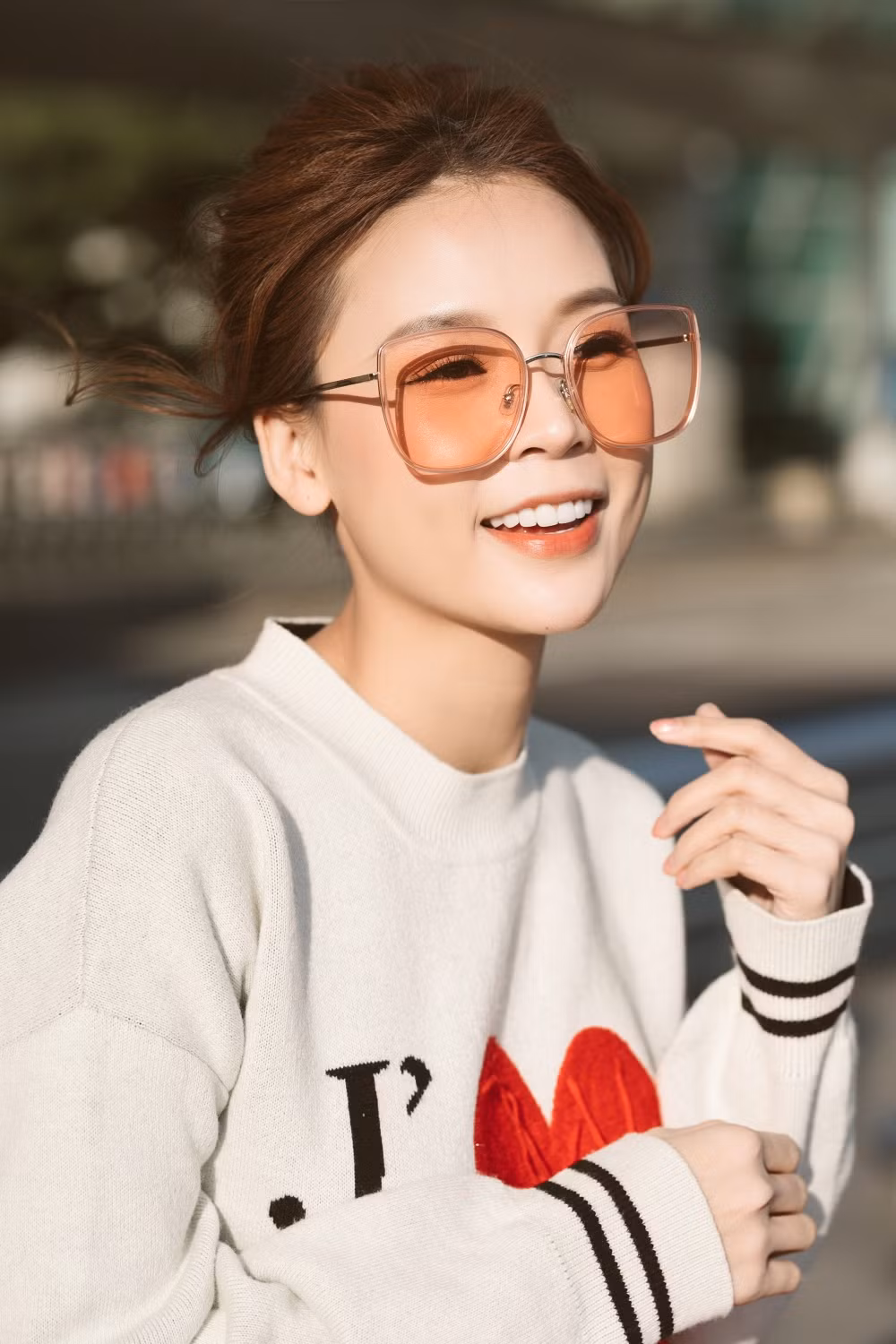 Sam khoe thần thái tươi tắn bất chấp tuổi tác, trả lời câu hỏi bao giờ lấy chồng ảnh 1