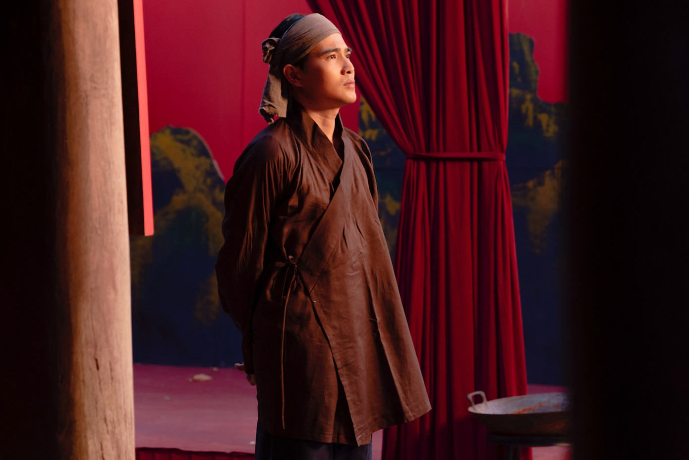 Ngọc Trinh bất ngờ xuất hiện trong MV của Chi Pu, fan phấn khích “đẩy thuyền” bách hợp ảnh 2