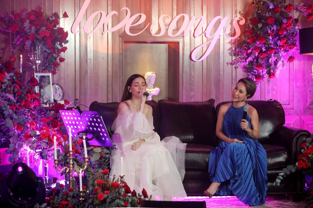 Uyên Linh lần đầu song ca cùng Hồ Ngọc Hà tái hiện loạt hit đình đám một thời ảnh 4