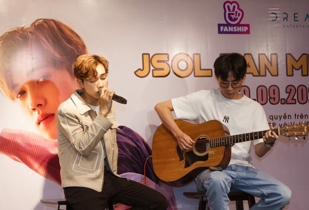 Jsol tiết lộ tật xấu khi soi gương, chia sẻ thật lòng về chuyện tình cảm trong fan meeting ảnh 2
