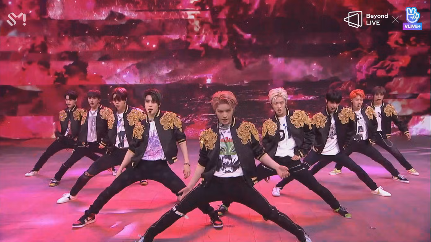 NCT 127 đưa rồng lên sân khấu, trình diễn bài hát chưa phát hành trong concert trực tuyến ảnh 2