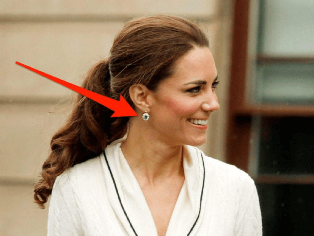 7 món bảo vật Hoàng gia được Công nương Kate Middleton “cưng như trứng“ ảnh 2