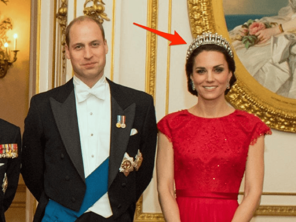 7 món bảo vật Hoàng gia được Công nương Kate Middleton “cưng như trứng“ ảnh 6