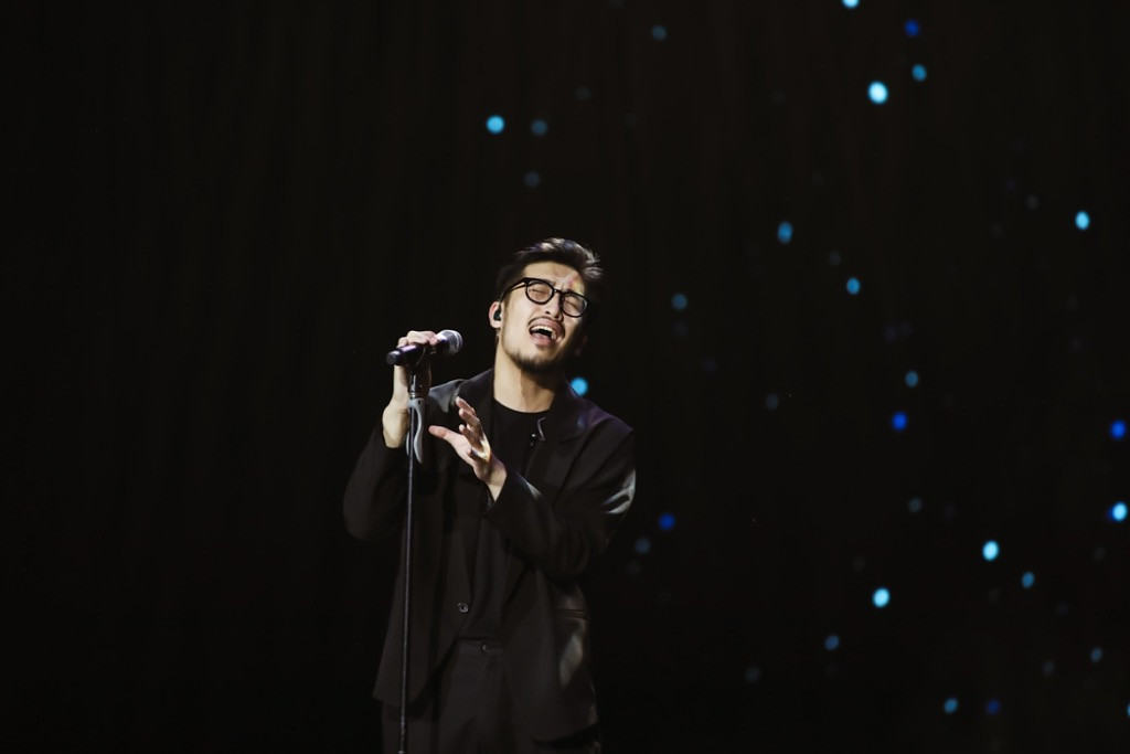 S.T Sơn Thạch hoãn phát hành MV nhưng vẫn giữ lời hứa diễn live ca khúc mới tặng fan ảnh 9