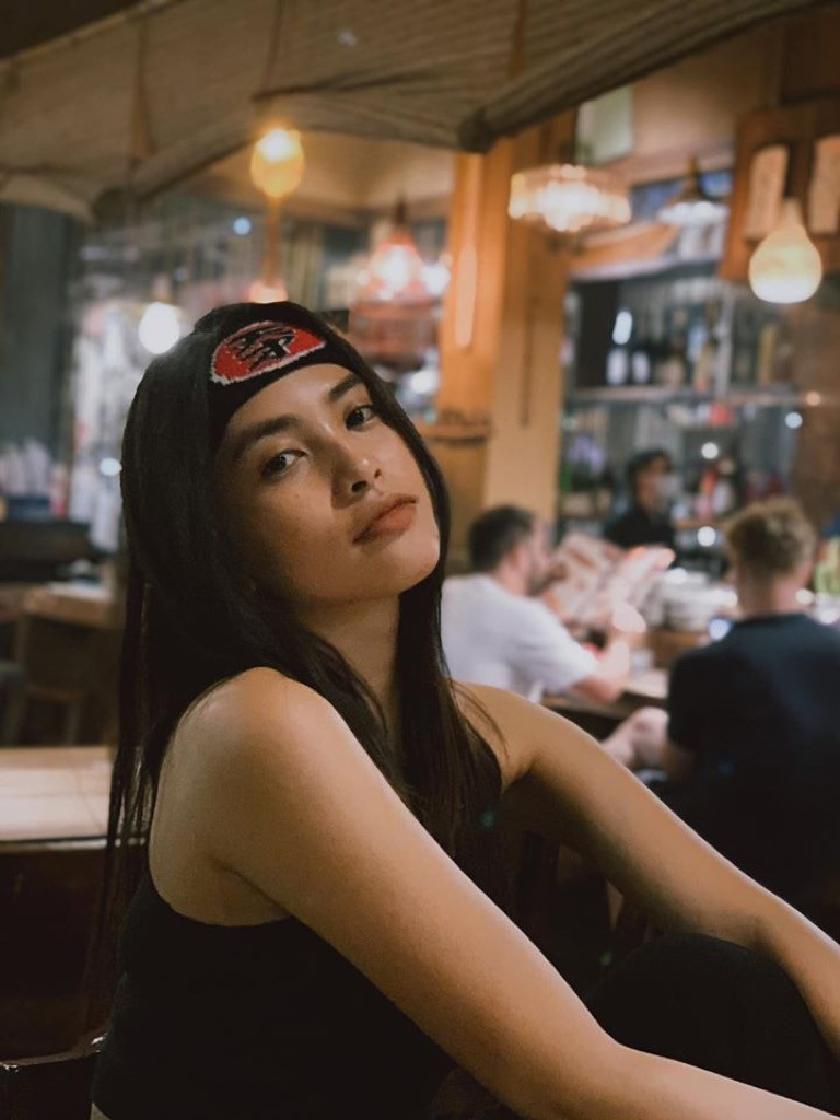 Sao Việt 24H: Hoa hậu Tiểu Vy khoe ảnh cực chất, Jun Phạm lộ cơ bắp săn chắc ảnh 5