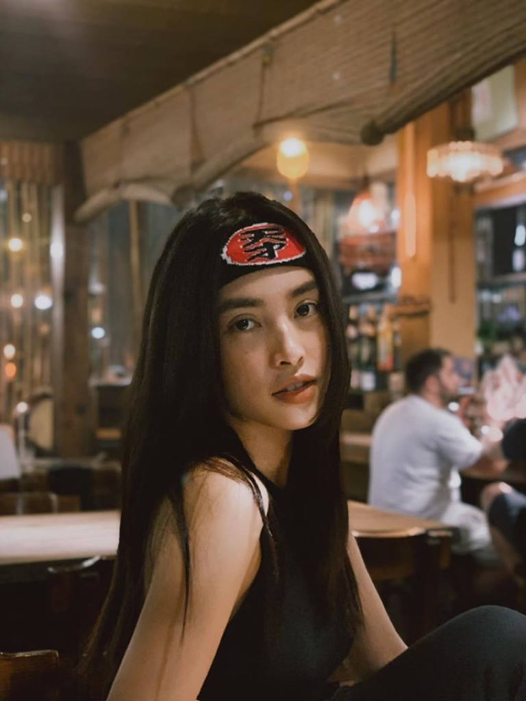 Sao Việt 24H: Hoa hậu Tiểu Vy khoe ảnh cực chất, Jun Phạm lộ cơ bắp săn chắc ảnh 6