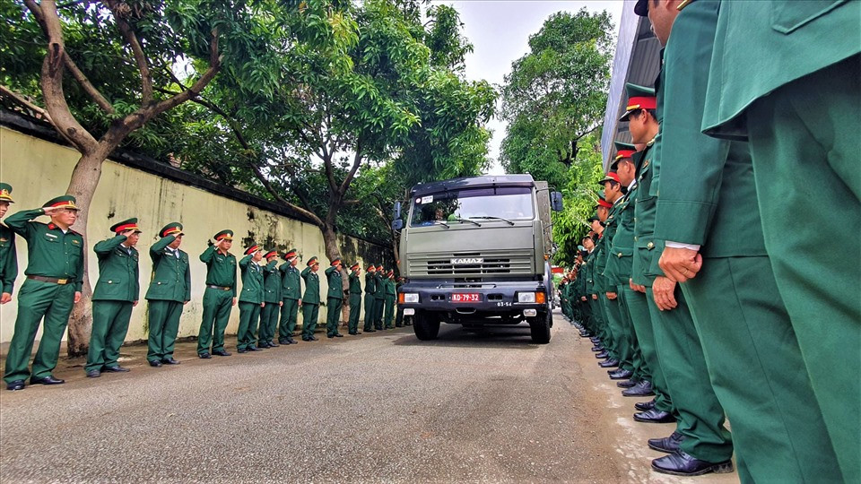 Nam sinh viết ca khúc về 13 chiến sĩ hi sinh ở Rào Trăng: Nhịn ăn để hoàn thành trong đêm ảnh 1