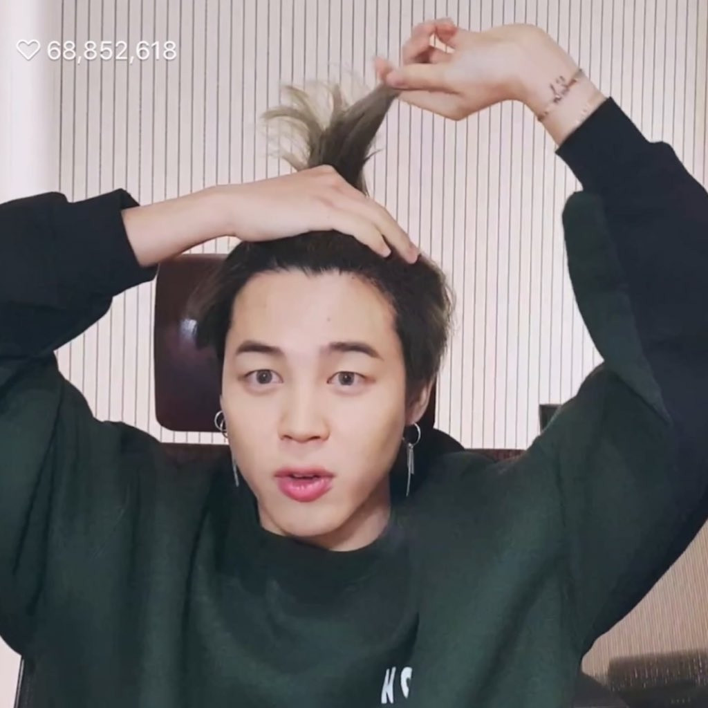 Jimin (BTS) để lộ hình xăm mới khiến ARMY “đứng ngồi không yên” ảnh 2