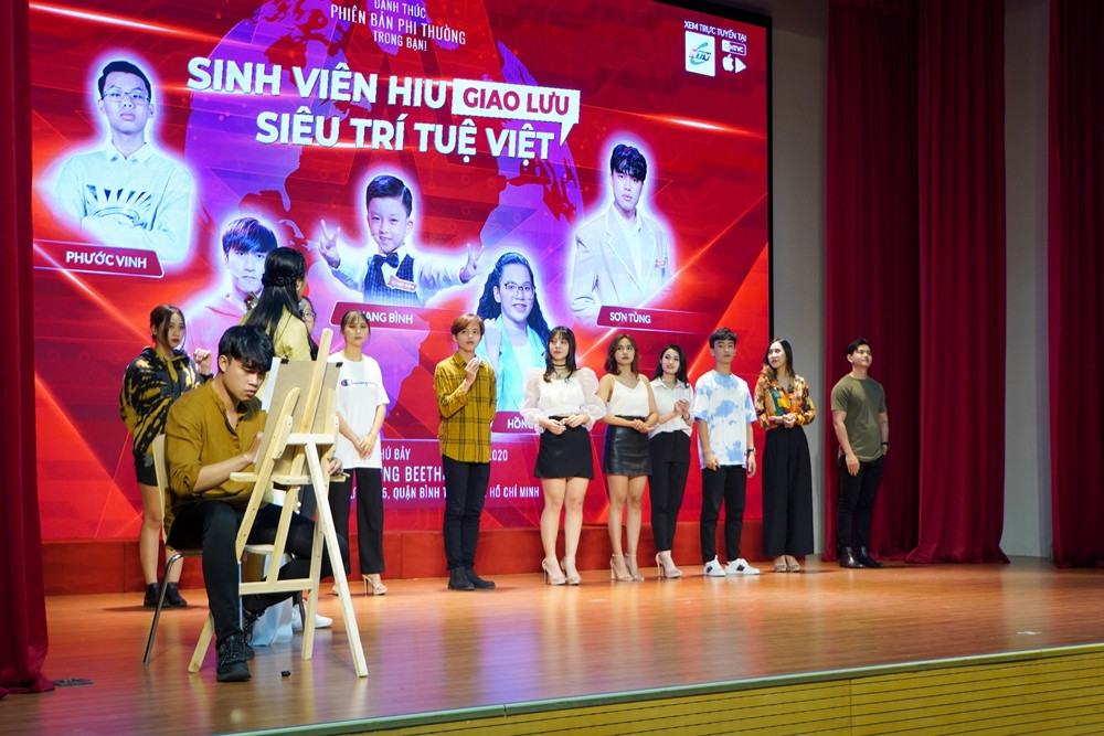 Buổi họp mặt của “con nhà người ta”: Các siêu trí tuệ Việt chia sẻ cuộc sống hậu nổi tiếng ảnh 3