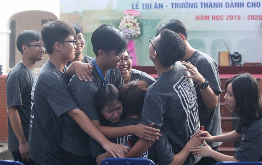 TỐC 1720 - “Kết thúc đẹp” của thế hệ 17-20 trường THPT chuyên Lê Hồng Phong (TP.HCM) ảnh 12