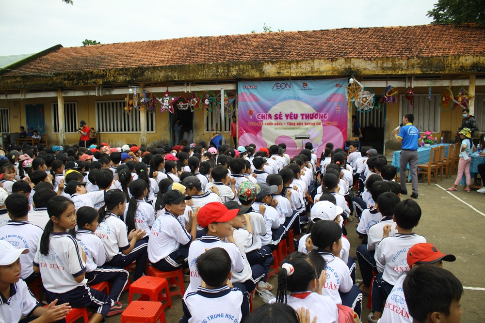 3 thư viện xanh với 3.000 cuốn sách đã mở cửa đón học sinh khó khăn tỉnh Bến Tre ảnh 3