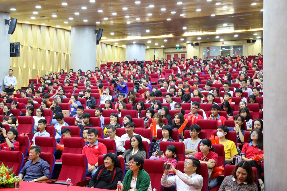 Buổi họp mặt của “con nhà người ta”: Các siêu trí tuệ Việt chia sẻ cuộc sống hậu nổi tiếng ảnh 2