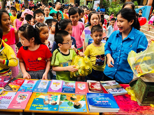 Cơ hội để bạn trở thành “siêu nhân” Greenagers: Đổi ba lô cũ lấy ba lô mới! ảnh 1