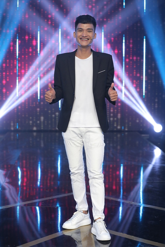 Người Ấy Là Ai?: “Thuyền” Trịnh Thăng Bình - Midu ra khơi, Mạc Văn Khoa ế khách? ảnh 1