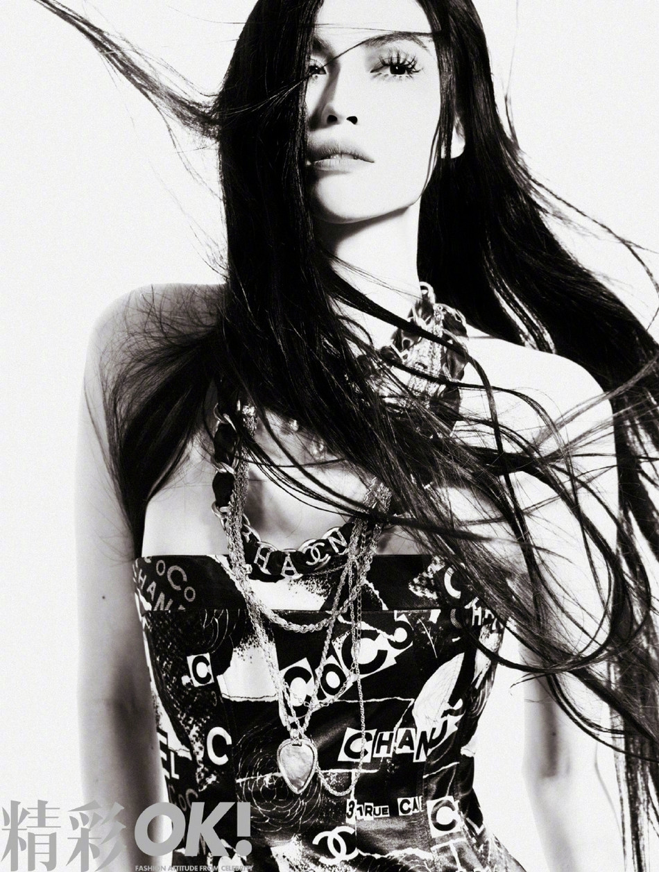 Mỹ nhân nội y gốc Hoa dáng hoàn hảo, chân dài miên man ảnh 15