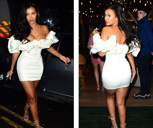 Nữ MC Anh quốc mặc đầm hở ngực táo bạo ra phố ảnh 2