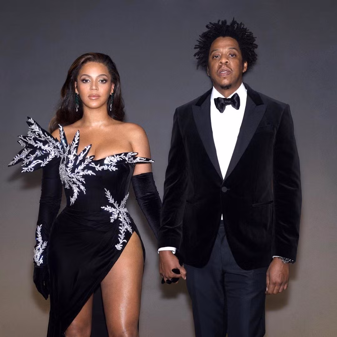 Beyonce khoe dáng tròn đầy nóng bỏng trên Elle ảnh 16