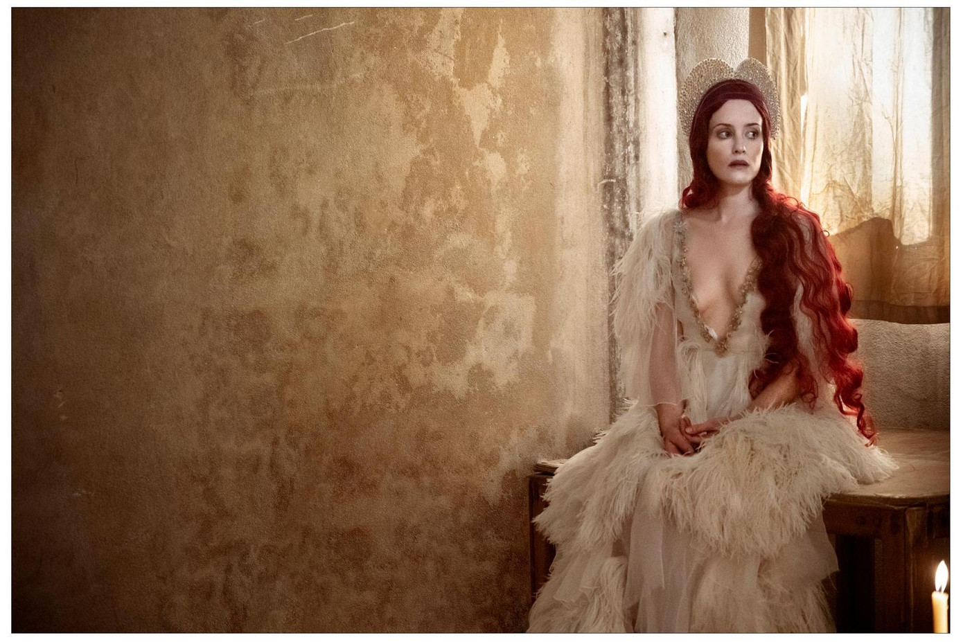 Bộ lịch nổi tiếng Pirelli thay ảnh khỏa thân bằng dàn sao 'khắc khổ' ảnh 9