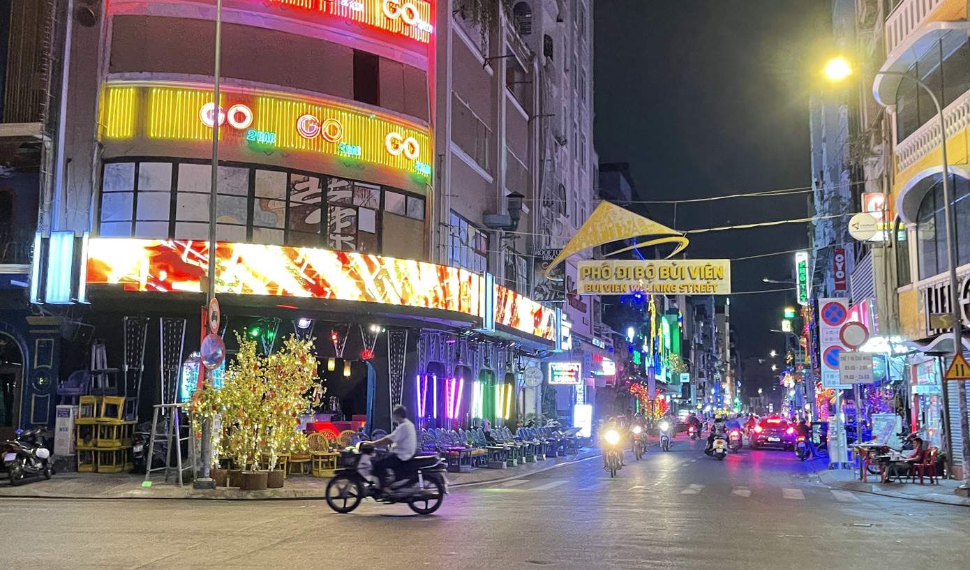 Dịch COVID-19 tạm ổn, TPHCM tính mở rộng các hoạt động kinh doanh ảnh 1