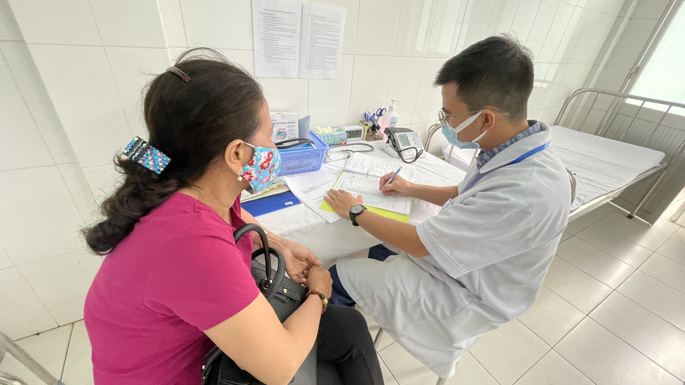 Cận cảnh tiêm thử nghiệm vắc xin ngừa COVID-19 tại Long An ảnh 6