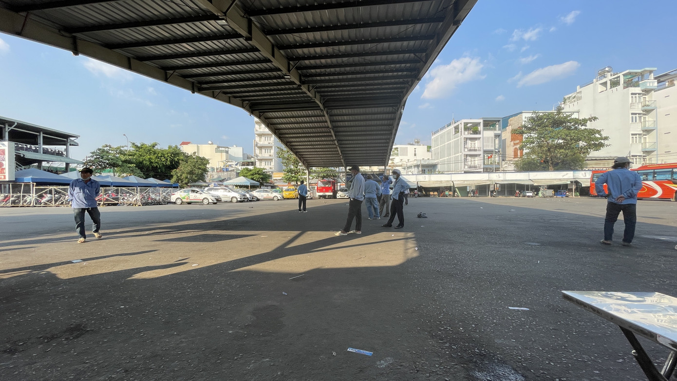 Người dân ‘đủng đỉnh’ trở lại TPHCM sau Tết ảnh 11