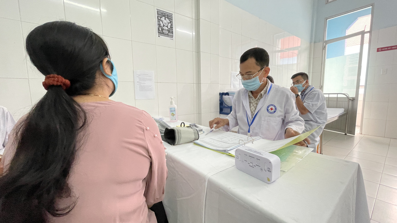 Cận cảnh tiêm thử nghiệm vắc xin ngừa COVID-19 tại Long An ảnh 8