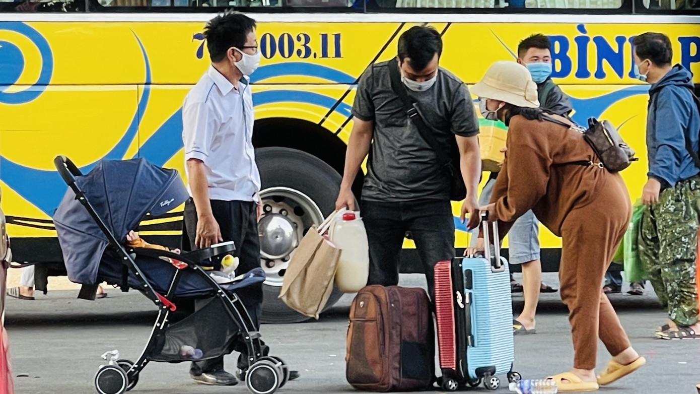 Người dân ‘đủng đỉnh’ trở lại TPHCM sau Tết ảnh 7