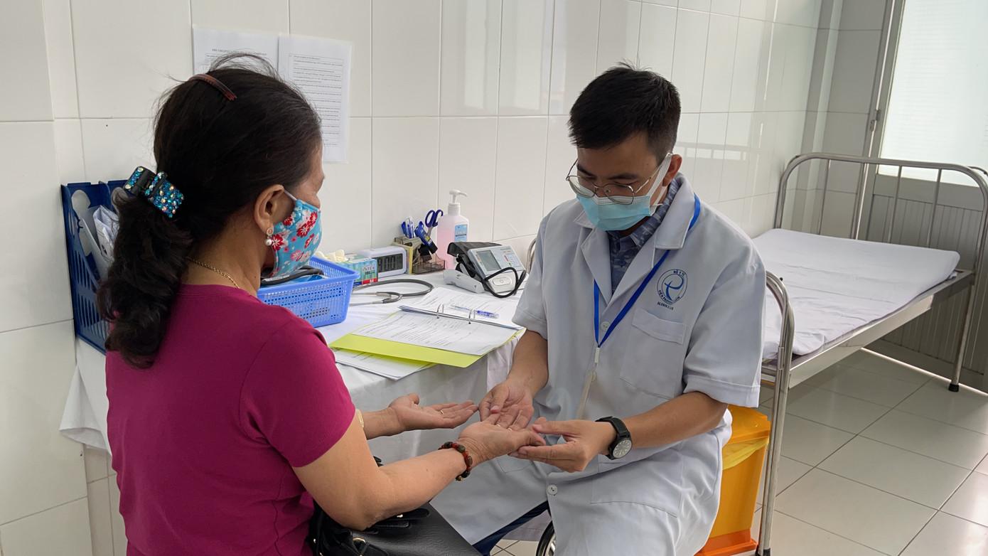 Cận cảnh tiêm thử nghiệm vắc xin ngừa COVID-19 tại Long An ảnh 7