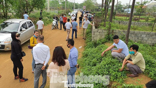 Đủ chiêu trò bán đất rừng, đất ruộng... trong cơn sốt đất quay cuồng ảnh 1