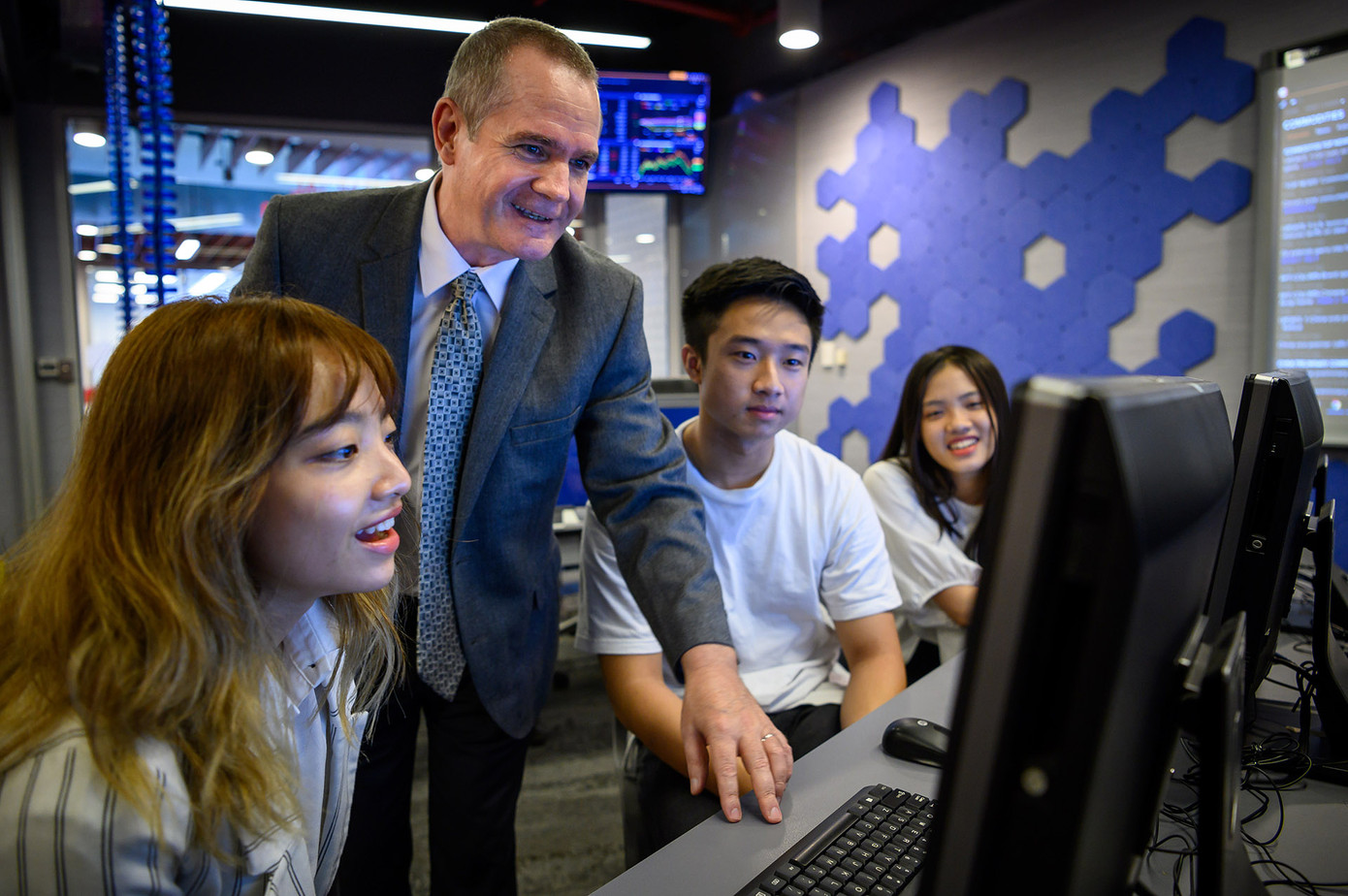 Ngành nào sẽ trở thành xu hướng nghề nghiệp trong tương lai? ảnh 1