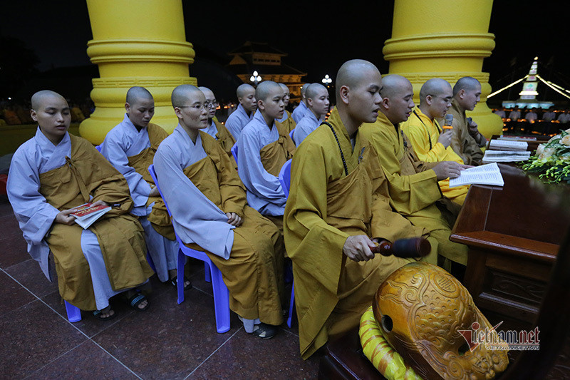 Ngôi trường bắt đầu học từ 4h30 sáng và kéo dài tới đêm muộn ảnh 18