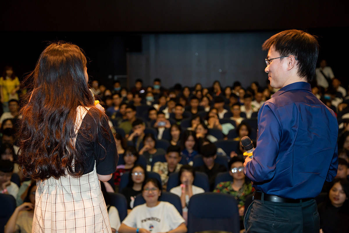 Tân sinh viên trước ngưỡng cửa tự lập ảnh 1