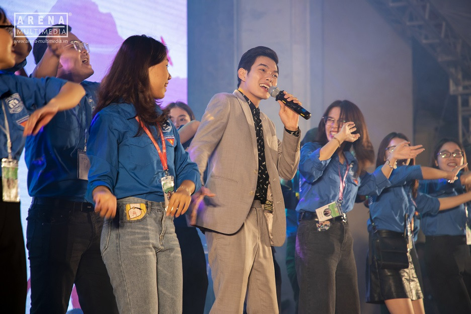 NSND Lan Hương và NSND Trọng Trinh bị tân sinh viên “chất vấn” về tình yêu ảnh 7