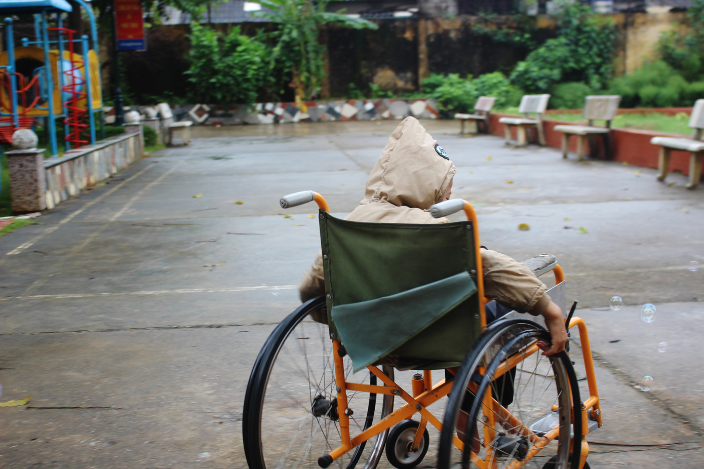 Nhói lòng với điều ước đêm Trung thu của trẻ mồ côi, khuyết tật miền sơn cước ảnh 1