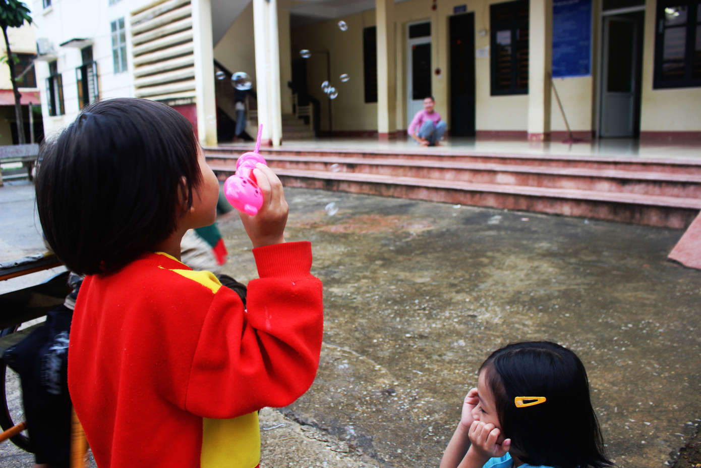 Nhói lòng với điều ước đêm Trung thu của trẻ mồ côi, khuyết tật miền sơn cước ảnh 2