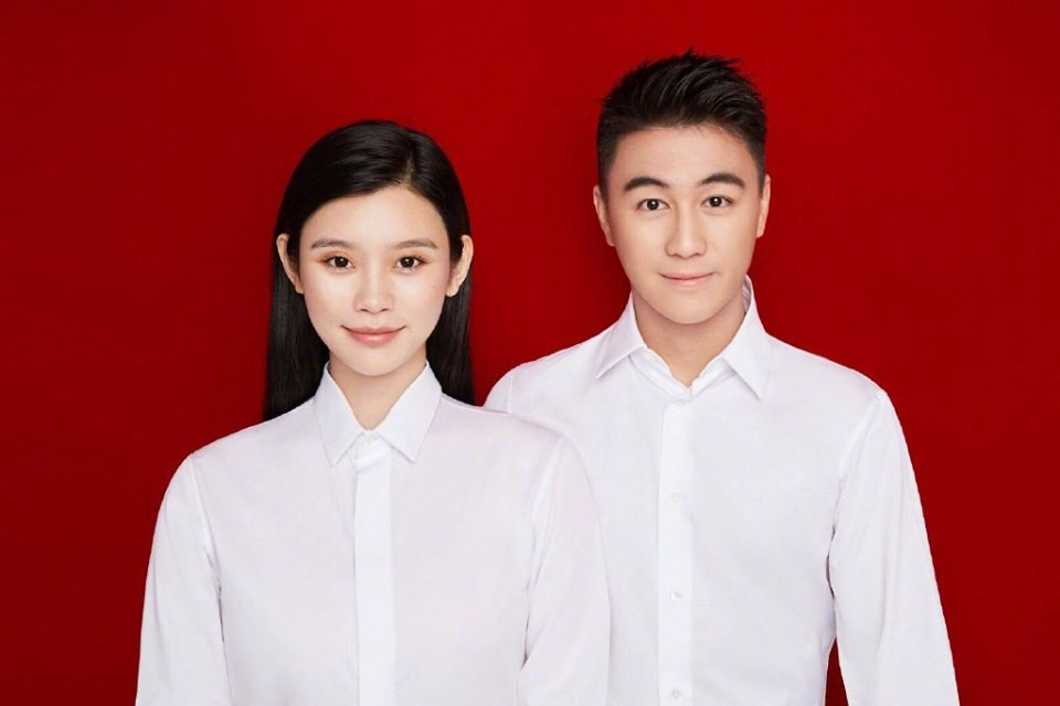 ‘Thiếu gia sòng bài’ to tiếng với bà xã siêu mẫu nội y nơi công cộng ảnh 6