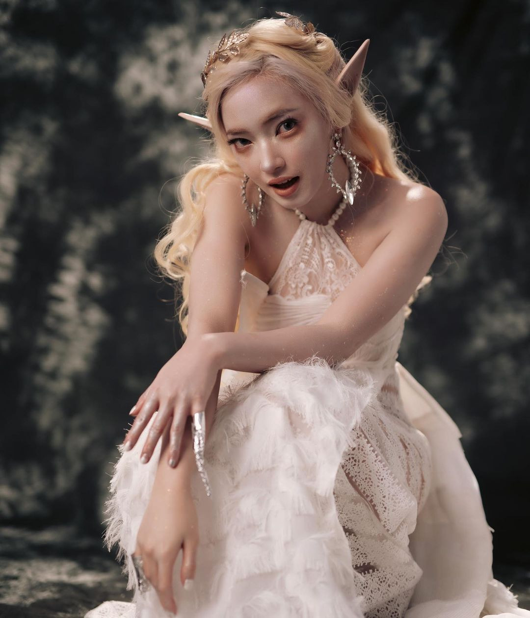 Loạt mỹ nhân Việt siêu quyến rũ trong loạt tạo hình dịp Halloween ảnh 6