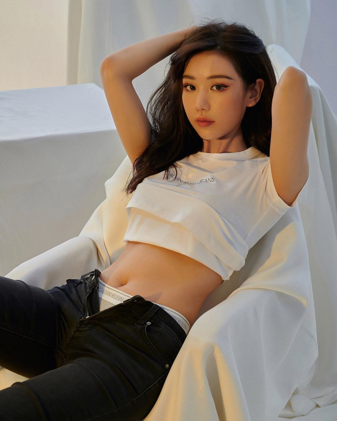 Nữ ca sĩ ‘Ghen Cô Vy’ tung ảnh nội y còn ‘thả rông’, khoe đường cong sexy ảnh 15