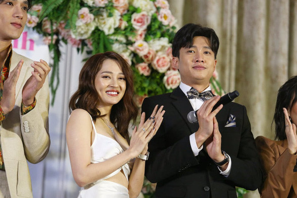 Bảo Anh khoe vòng ba căng mẩy với bikini họa tiết da báo ảnh 7