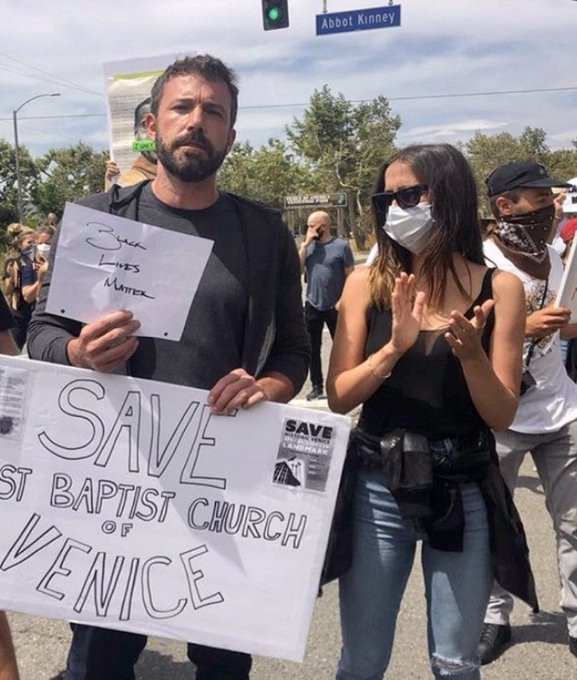 Loạt sao Hollywood liên tục xuống đường biểu tình ủng hộ người da đen ảnh 2