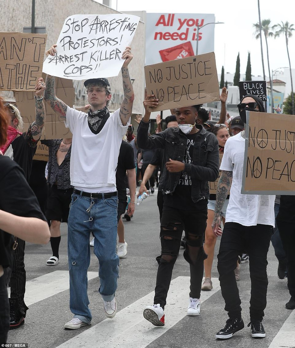 Loạt sao Hollywood liên tục xuống đường biểu tình ủng hộ người da đen ảnh 12