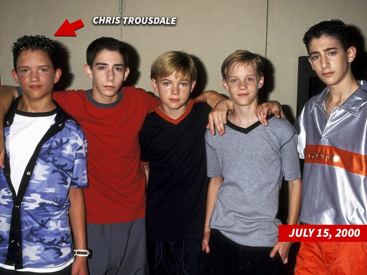 Nam ca sĩ nổi tiếng qua đời ở tuổi 34 vì COVID-19 ảnh 1