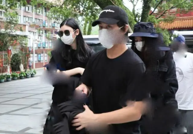 ‘Vua sòng bài’ Macau vừa mất, chồng Hề Mộng Dao và chị gái sứt mẻ tình cảm ảnh 3