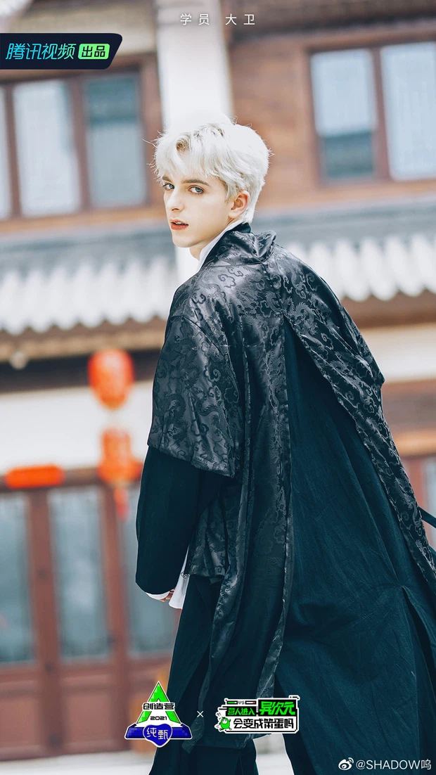 David Kolosov. Những điều lạ lùng chỉ có ở Sáng Tạo Doanh 4: Đang yên ổn bị bắt làm người nổi tiếng! ảnh 7