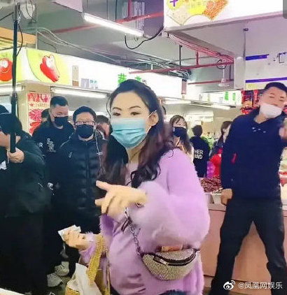 Trương Bá Chi lộ ảnh vòng hai to: Nghi vấn mang thai lần 4, tái hợp Tạ Đình Phong? ảnh 6