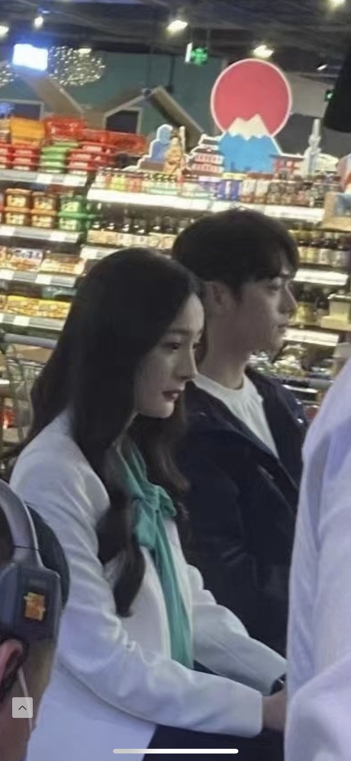 Sánh đôi Hứa Khải mà như chị em trong phim mới, Dương Mịch đã quá tuổi để đóng ngôn tình? ảnh 1