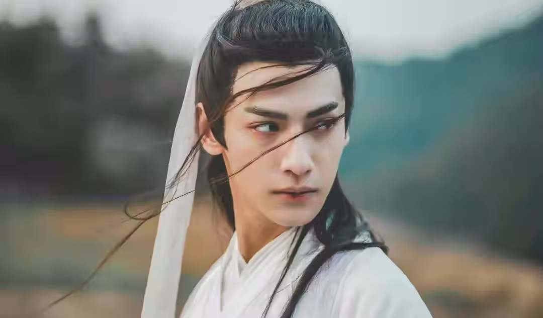 Mỗi lần xuất hiện trước công chúng, La Vân Hi lại khiến fan thêm lo lắng, lý do là đây! ảnh 1