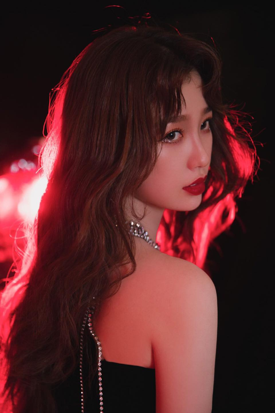 “Thương Lan Quyết” lộ tạo hình cặp đôi chính, Ngu Thư Hân “tím lịm tìm sim” vẫn đẹp ná thở ảnh 5