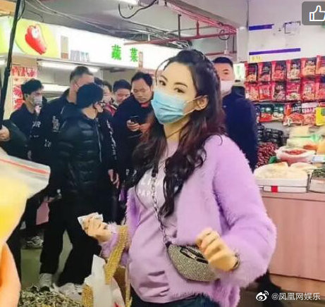 Trương Bá Chi lộ ảnh vòng hai to: Nghi vấn mang thai lần 4, tái hợp Tạ Đình Phong? ảnh 5